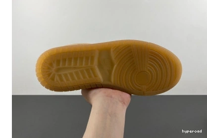 Hyperoad Vanilla 1 Jordan Low Air SE “Pale Sand” 0919